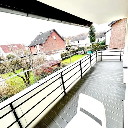 - Wohnung, 3 Schlafzimmer, Balkon - Kernsaniert!!! شقة