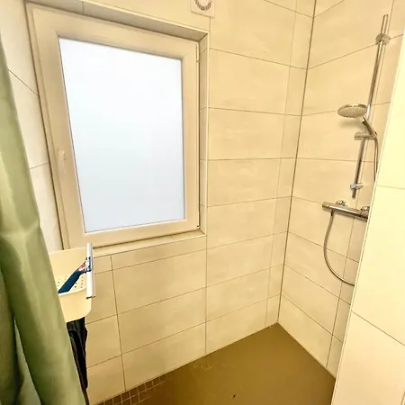 - Wohnung, 3 Schlafzimmer, Balkon - Kernsaniert!!! بادربورن