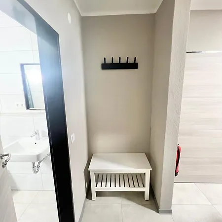 - Wohnung, 3 Schlafzimmer, Balkon - Kernsaniert!!! * بادربورن