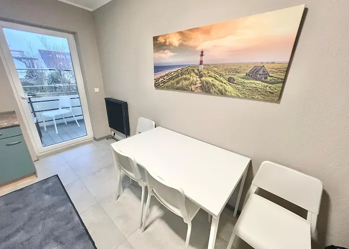 - Wohnung, 3 Schlafzimmer, Balkon - Kernsaniert!!!