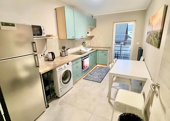 - Wohnung, 3 Schlafzimmer, Balkon - Kernsaniert!!!